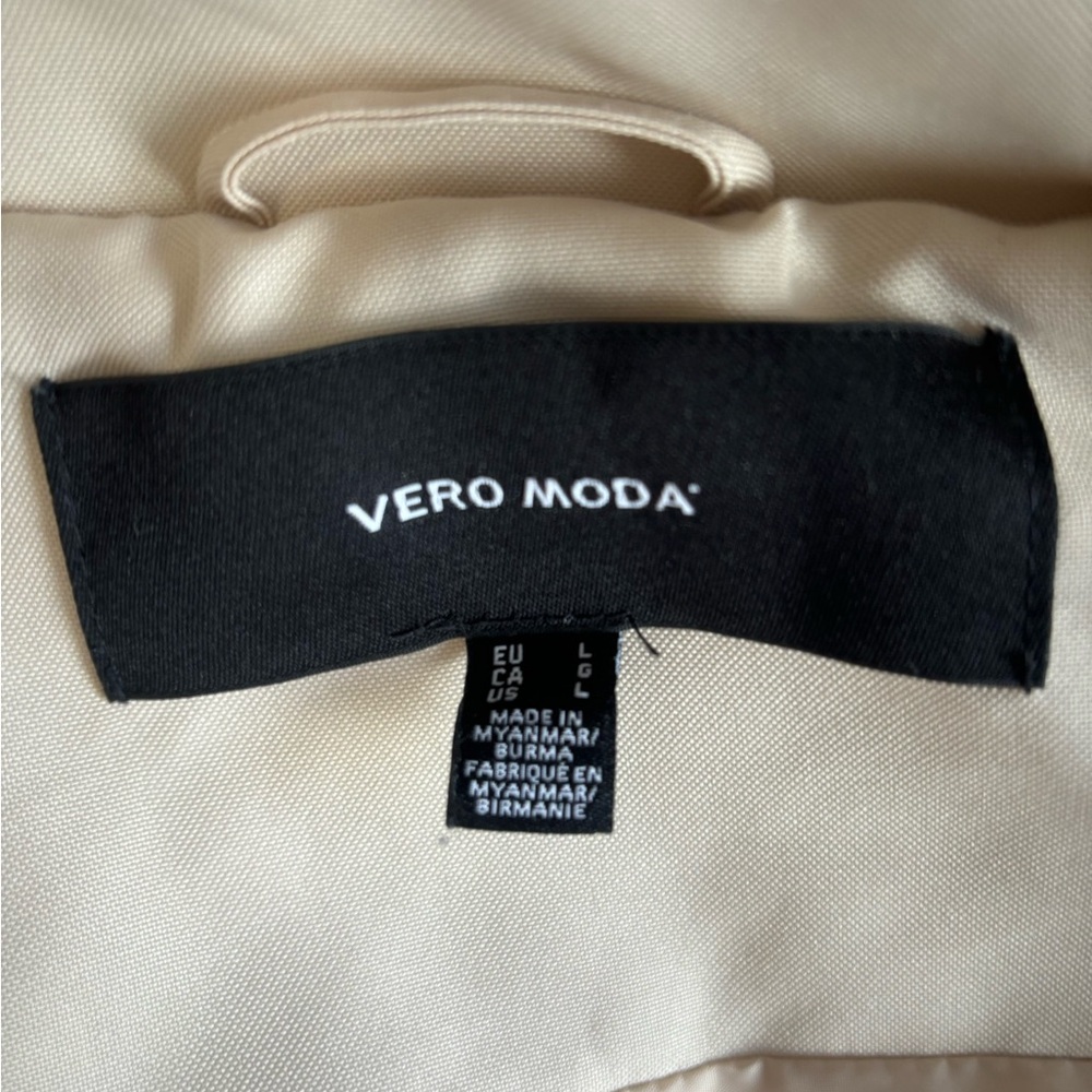 Winter jacket - Picture 4 of 7